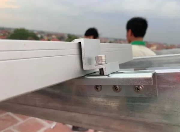 Kẹp Biên Tấm Pin Dùng Cho Xà Gồ C